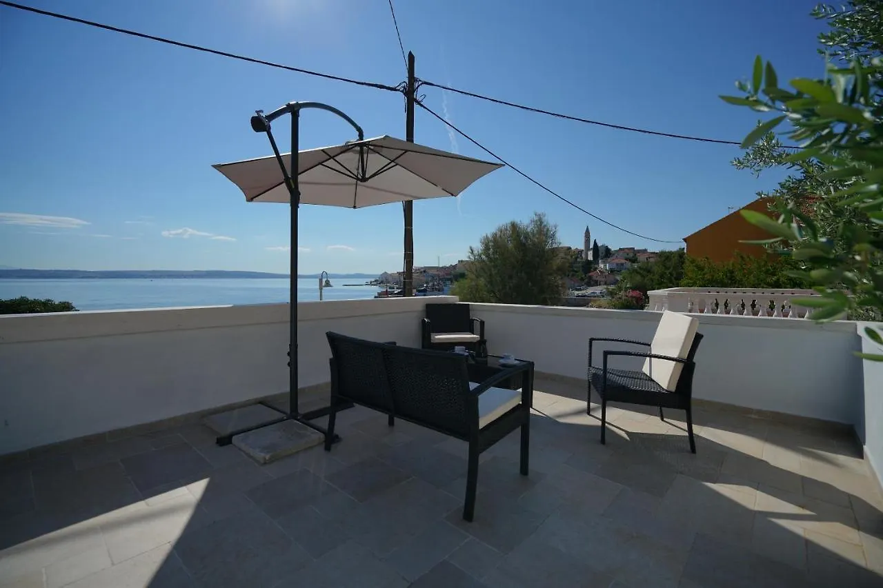 Angelina - Stone House Apartment Kali 0*,  Croatia