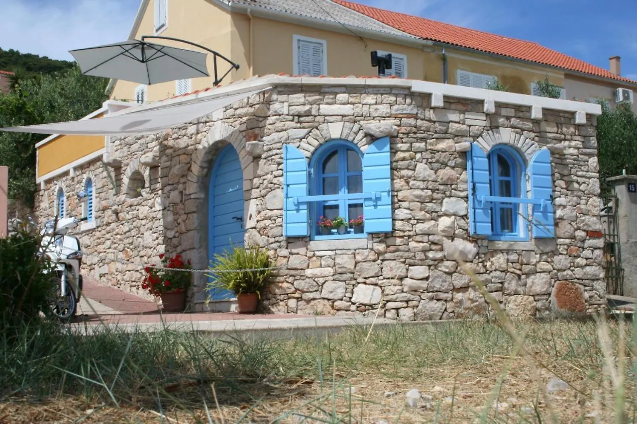 Angelina - Stone House Apartment Kali